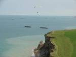 Paragliding Fluggebiet Europa Frankreich Basse-Normandie,Commes,Die Klippen vor Arromanches-les-bains.

Eher bei Ebbe befliegen...