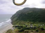 Paragliding Fluggebiet Australien / Ozeanien Neuseeland ,Baylys Beach, NORTHLAND,Aranga Beach - kurz vor der Erreichung des Maunganui Bluff. 1,5 km Talbreite!