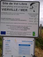 Paragliding Fluggebiet Europa » Frankreich » Basse-Normandie,Vierville sur Mer,Infotafel am Startplatz.