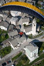 Paragliding Fluggebiet Europa » Schweiz » Graubünden,Tombal - Soglio,über Soglio
@www.azoom.ch