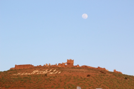 Take off near castle, improvise ...  lovely late afternoon flight with sunset and maybe full moon if you're lucky, but not on command.