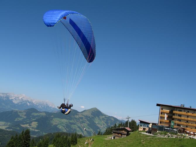 Flug überm Startplatz Marktbachjoch am 17.7.2006