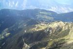 Paragliding Fluggebiet ,,Foto Gerhard Schweitzer 03.10.2006
Blick vom Acherkogel nach Norden auf die Endstation der Seilbahn Hochötz und den oberhalb liegenden Startplatz.