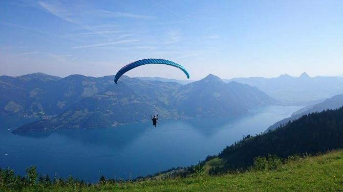 Herrlicher morgendlicher Abgleiter nach Beckenried. Sommer 2015