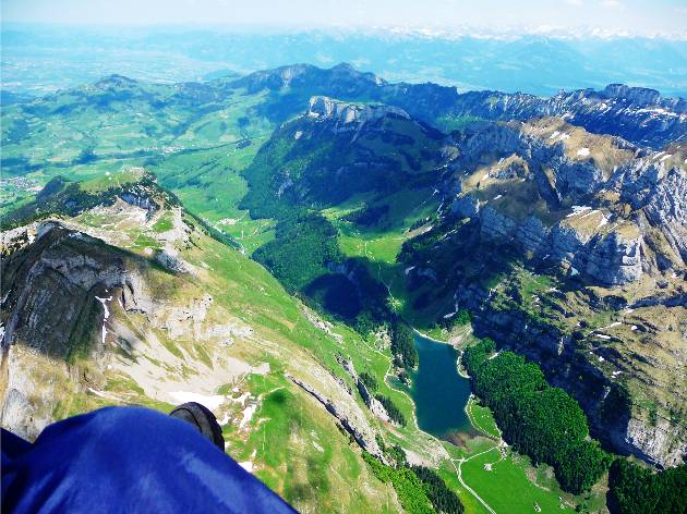 20. Mai 2009 - Vom Säntis kommend, Blick Richtung Schäfler und Ebenalp.