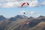 Paragliding Fluggebiet Europa » Schweiz » Graubünden,Davos - Jakobshorn,Hier über der Davoser Landschaft gibt immer Thermik zum oben bleiben...