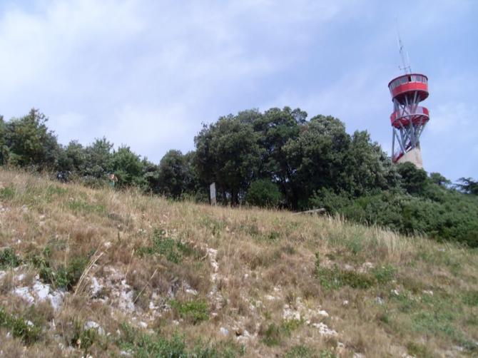 Der Startplatz ist sehr steinig. Gute Schuhe mitbringen.