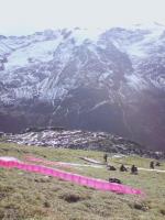 Paragliding Fluggebiet Europa » Schweiz » Obwalden,Fürenalp - Engelberg,Startplatz Führenalp. Hier hat es Platz für eine grosse Zahl von Piloten. Am linken Rand ist die Bergstation zu erkennen, am rechten Rand der Windsack. (08.11.2009)