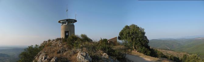 Der Beobachtungsturm oben auf dem Soaring-Felsen; Sept.2009, T.Uhlmann