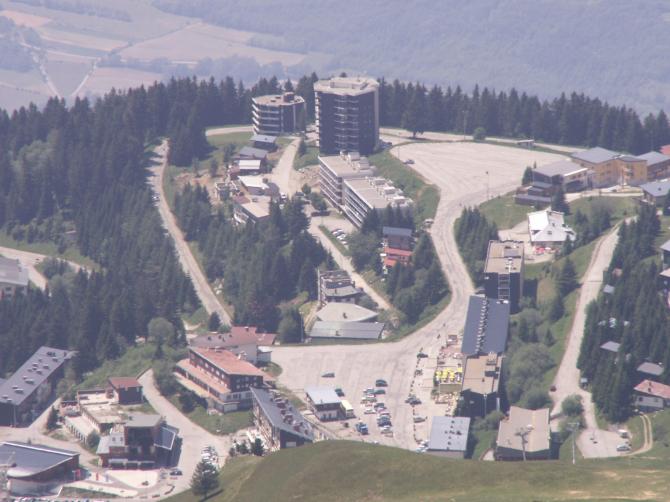 Recoin vom Croix aus gesehen Landeplatz rechts neben Hauser