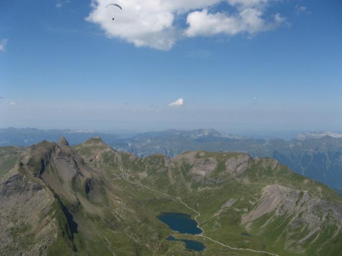 Hoch über dem Startplatz Richtung Interlaken