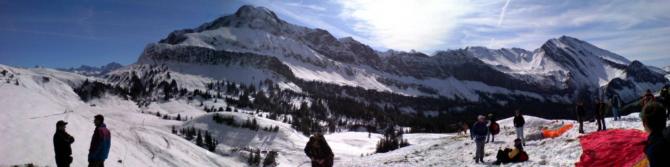 Erste Winterimpressionen Anfang Oktober. Blick Richtung Süden. Mitte Oberbauenstock, links Schwalmis (05.10.08)