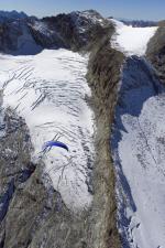 Paragliding Fluggebiet Europa » Schweiz » Graubünden,Piz Corvatsch,über den Gletschern am Corvatsch...

mit freundlicher Genehmigung
©www.azoom.ch