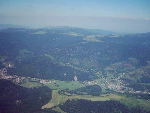 Über dem Drumont mit Blick Richtung Le Treh. Juli 2005